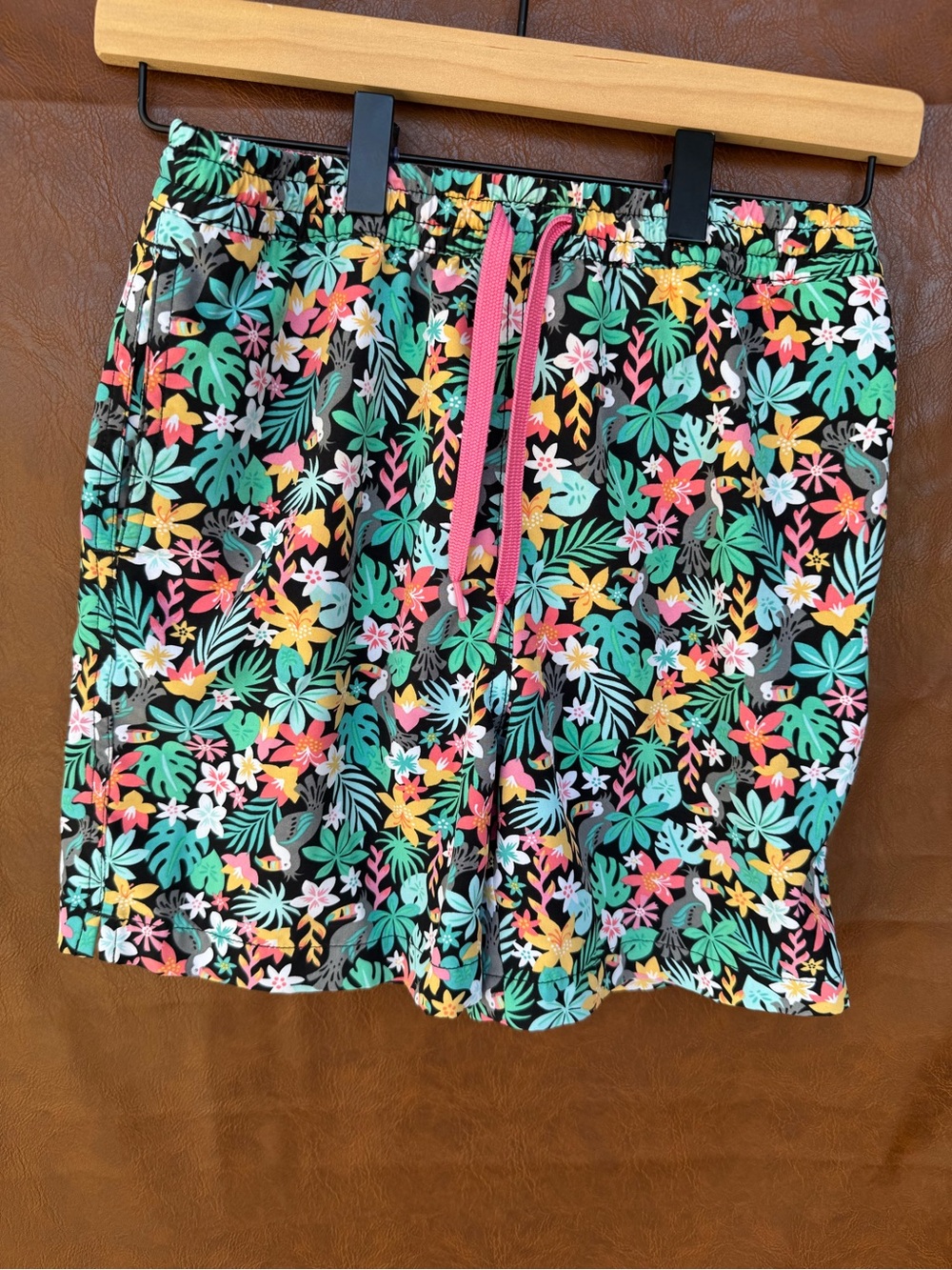 Chubbies Kids Tropical Toucan Swim Trunks Youth Medium 10/12